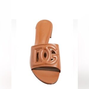 Dolce&Gabbana
40mm DG Cutout Leather Slide
